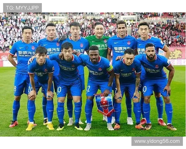 重庆足球队在最新状态排行榜中荣登第六名展现强劲实力与潜力